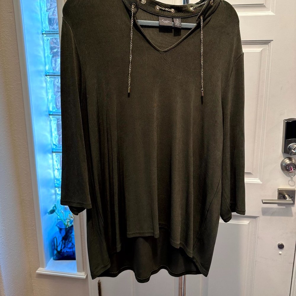 Chico’s Travelers Chain-Detail Olive Color Top Size 4 (XXl 2XL 20)